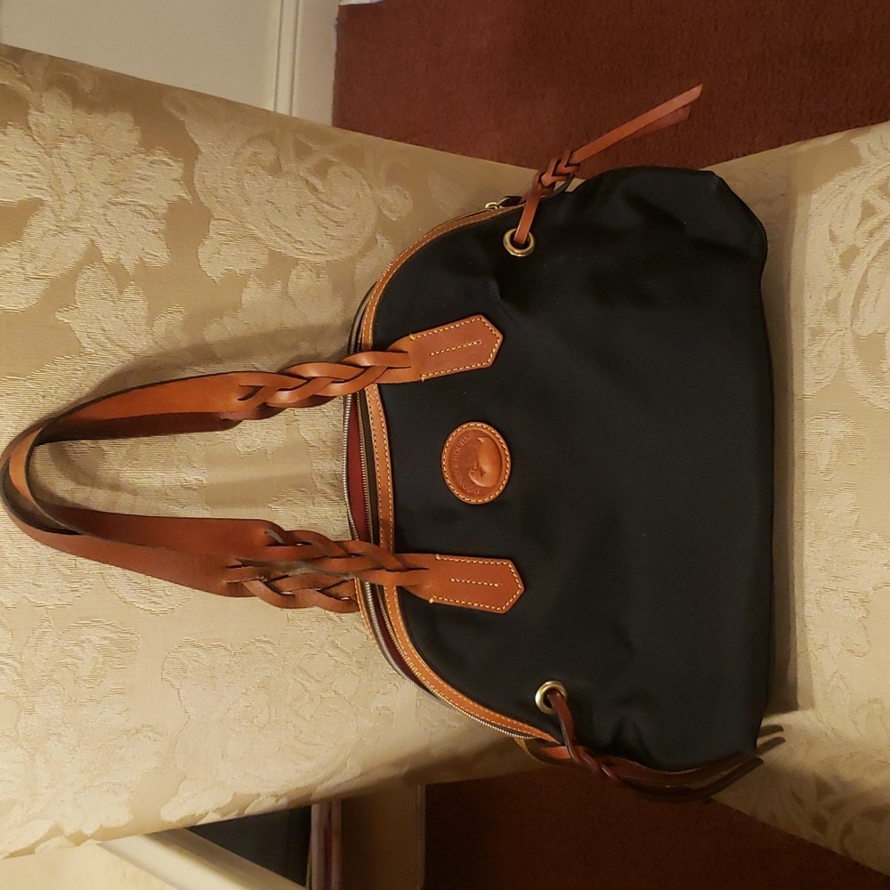 Dooney & Bourke canvas bag ..black. great condition!